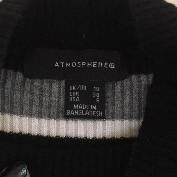 Striped Mockneck Top - Picture 2 of 5